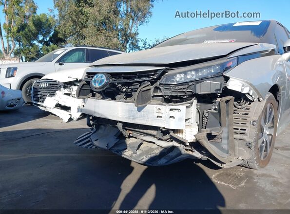JTDBVRBD9HA002902 2017 TOYOTA MIRAI Silver Front view