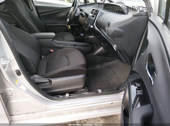JTDKAMFU1N3159977 2022 TOYOTA PRIUS Серебряный Вид салона спереди