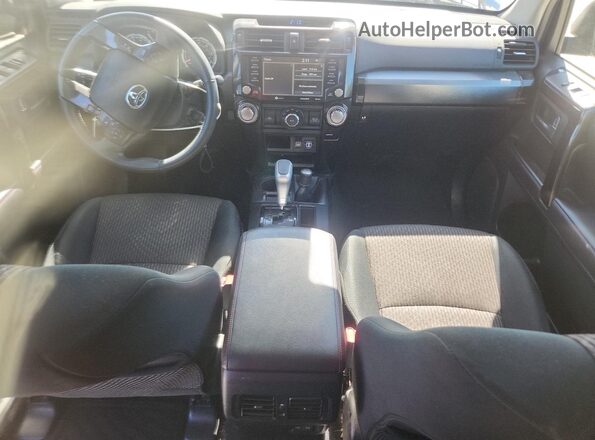 JTEBU5JR0L5830973 2020 TOYOTA 4RUNNER Silver Вид панелі приладів