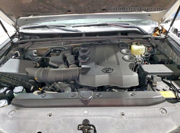 JTEBU5JR2L5739963 2020 TOYOTA 4RUNNER Silver Engine compartment view