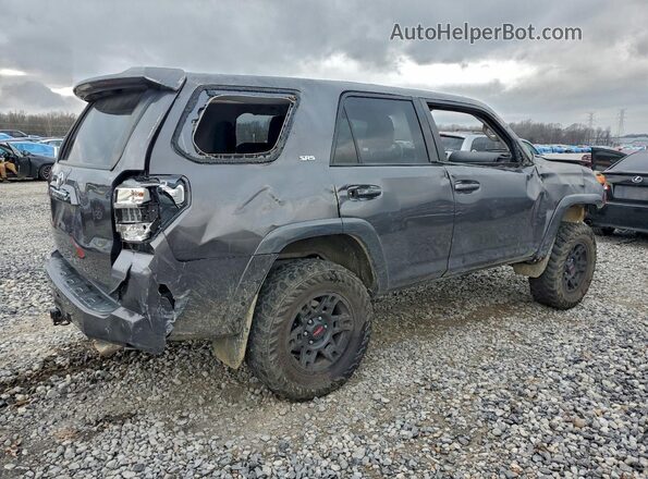 JTEBU5JR3J5559713 2018 TOYOTA 4RUNNER Серый 