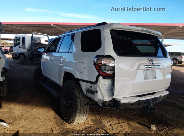 JTEBU5JR4L5775024 2020 TOYOTA 4RUNNER White Rear left