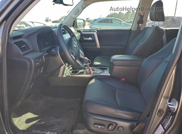 JTEBU5JR6L5763294 2020 TOYOTA 4RUNNER Gray Вид салону спереду