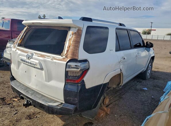 JTEEU5JR1N5265584 2022 TOYOTA 4RUNNER White უკანა მარჯვენა