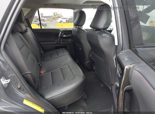JTELU5JR6R6270156 2024 TOYOTA 4RUNNER Серый Вид наклейки с VIN-кодом