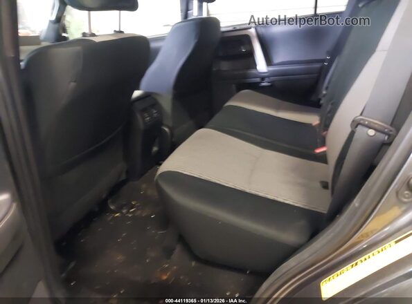 JTEMU5JR0M5868908 2021 TOYOTA 4RUNNER Gray VIN կոդի պիտակի տեսք
