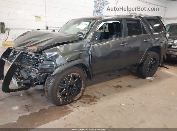 JTEMU5JR0M5868908 2021 TOYOTA 4RUNNER Gray Առջևի ձախ երեք քառորդ տեսարան