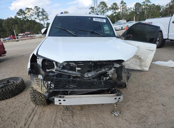 JTEMU5JR1N6018779 2022 TOYOTA 4RUNNER Белый Вид спереди