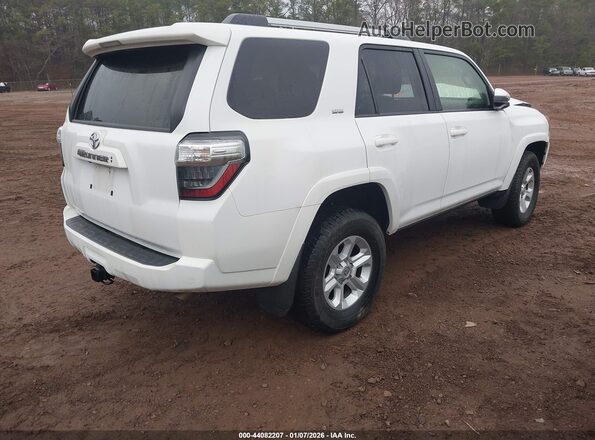 JTEMU5JR1R6273261 2024 TOYOTA 4RUNNER White უკანა მარჯვენა