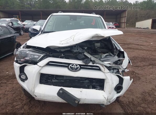 JTEMU5JR1R6273261 2024 TOYOTA 4RUNNER White ხელსაწყოთა პანელის ხედი