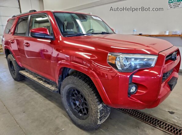 JTEMU5JRXM5933019 2021 TOYOTA 4RUNNER Красный Передняя правая четверть