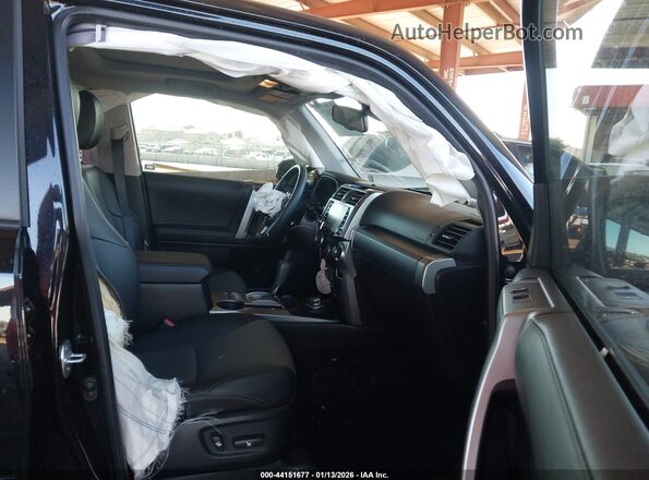 JTENU5JR1R6253449 2024 TOYOTA 4RUNNER Black წინა სალონის ხედი