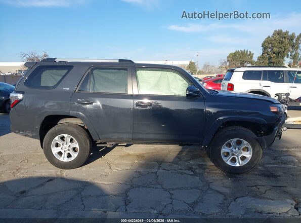 JTENU5JR6R6293011 2024 TOYOTA 4RUNNER Gray Vista interior trasera