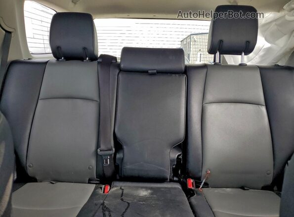 JTENU5JR8N6045840 2022 TOYOTA 4RUNNER Серебряный Вид задних сидений