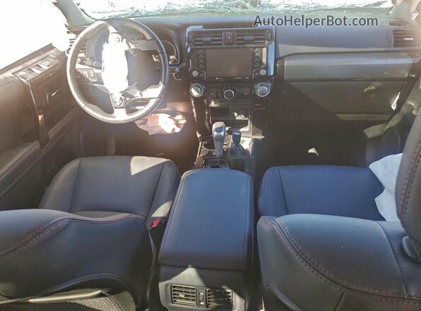 JTERU5JR0R6281440 2024 TOYOTA 4RUNNER Blue Widok deski rozdzielczej