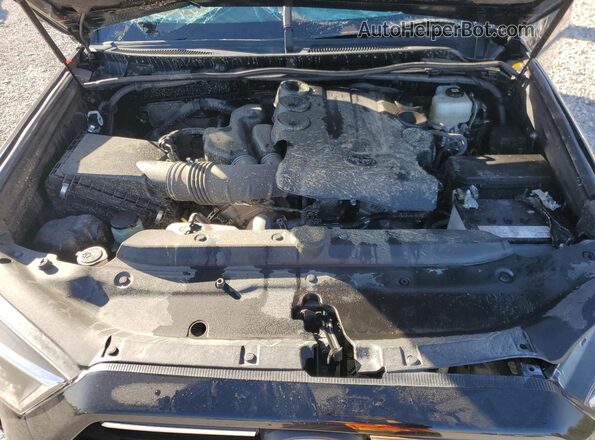 JTERU5JR2R6278250 2024 TOYOTA 4RUNNER Black Widok komory silnika
