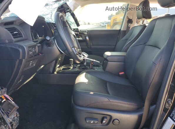 JTERU5JR2R6278250 2024 TOYOTA 4RUNNER Black Widok wnętrza z przodu