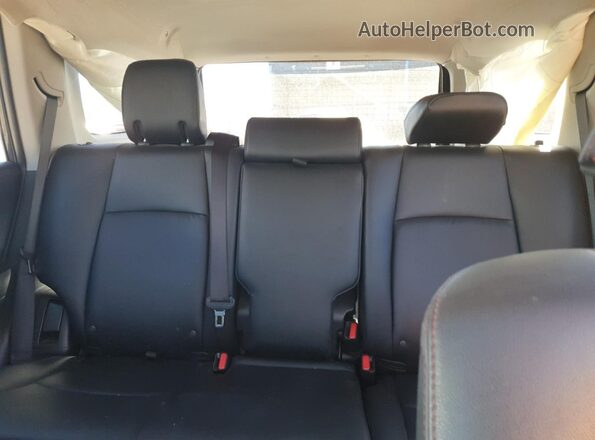 JTERU5JRXR6294874 2024 TOYOTA 4RUNNER Gray Rear seats view