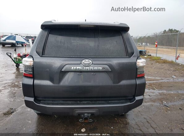 JTEZU5JR2H5156010 2017 TOYOTA 4RUNNER Gray 