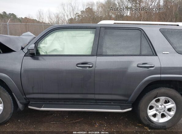 JTEZU5JR2H5156010 2017 TOYOTA 4RUNNER Gray 