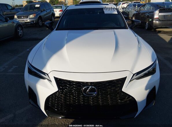 JTHAP1D20R5006834 2024 LEXUS IS 500 White 
