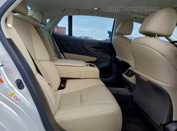 JTHB51FFXJ5003292 2018 LEXUS LS White Вид задніх сидінь