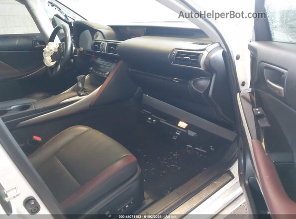 JTHBA1D22H5039399 2017 LEXUS IS 200T White Widok wnętrza z przodu