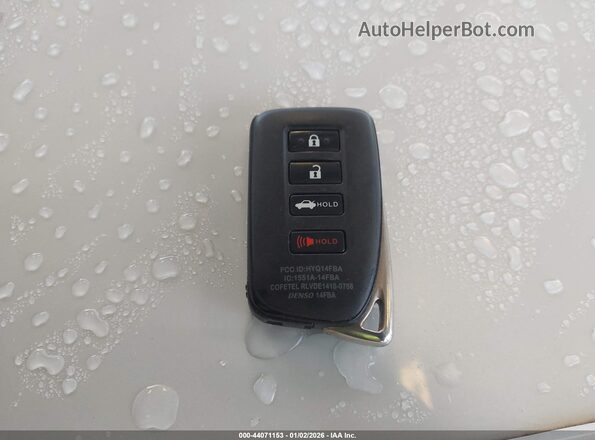 JTHBA1D22H5039399 2017 LEXUS IS 200T White Widok deski rozdzielczej