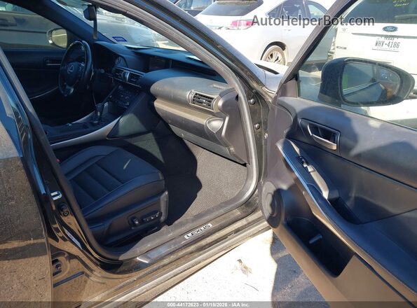 JTHBA1D29H5040520 2017 LEXUS IS 200T Black Вид салону спереду