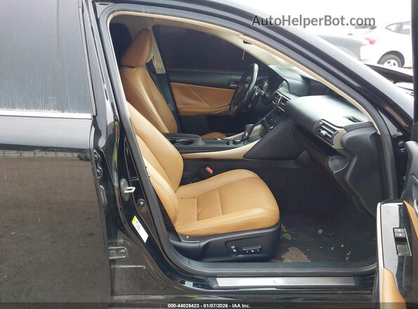 JTHBA1D2XH5044009 2017 LEXUS IS 200T Black Вид салону спереду