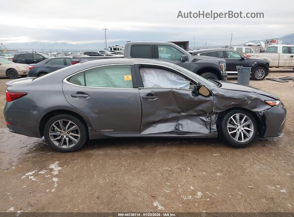 JTHBW1GG2G2108987 2016 LEXUS ES 300H Gray უკანა სალონის ხედი