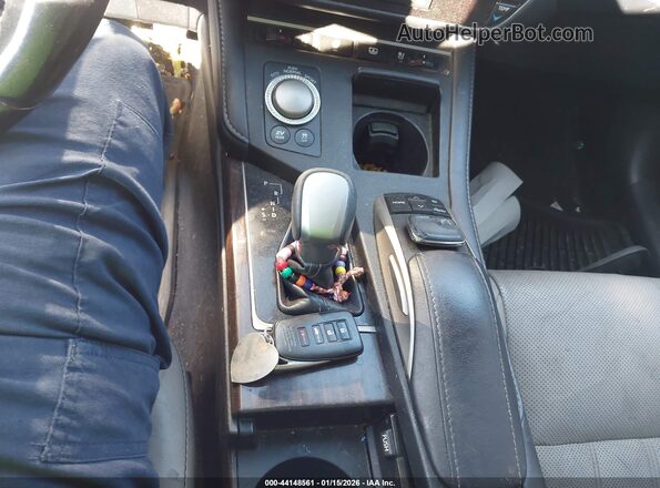 JTHBW1GG3H2140509 2017 LEXUS ES 300H Серебряный Вид панели приборов