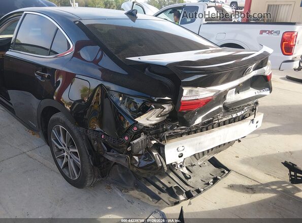 JTHBW1GG6H2144263 2017 LEXUS ES 300H Черный 