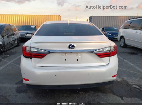 JTHBW1GG7H2134566 2017 LEXUS ES 300H White 