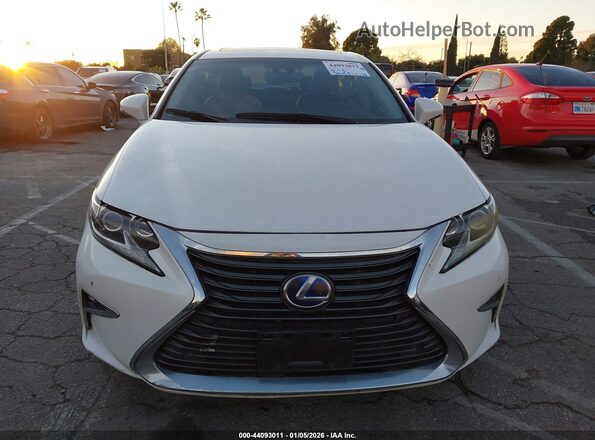 JTHBW1GG7H2134566 2017 LEXUS ES 300H White Вид щитка приладів
