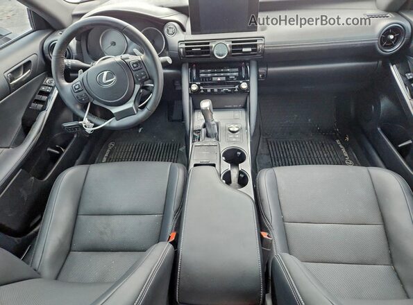 JTHBZ1B21S5087060 2025 LEXUS IS Silver Vista del salpicadero