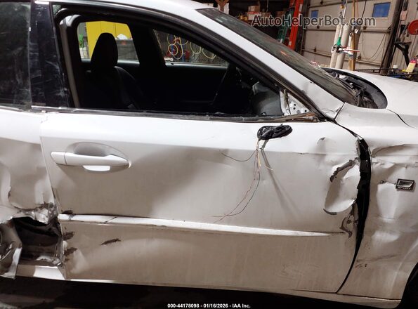 JTHCE1D27H5013762 2017 LEXUS IS 350 White Widok z przodu