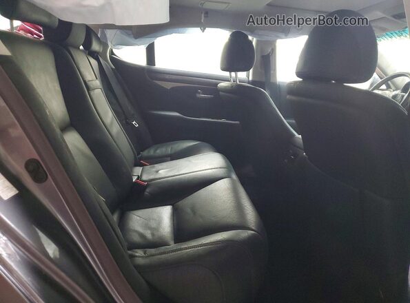 JTHCL5EF5H5028856 2017 LEXUS LS Silver Vista de los asientos traseros