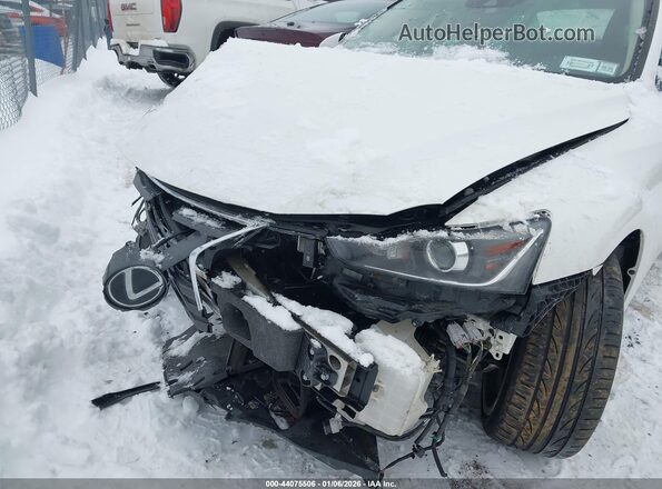 JTHCM1D24H5016900 2017 LEXUS IS 300 White Widok z przodu