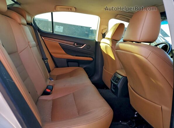 JTHCZ1BL7HA006186 2017 LEXUS GS White Vista de los asientos traseros