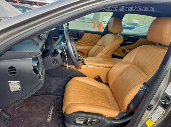 JTHD51FF1M5015182 2021 LEXUS LS Gray Front interior view