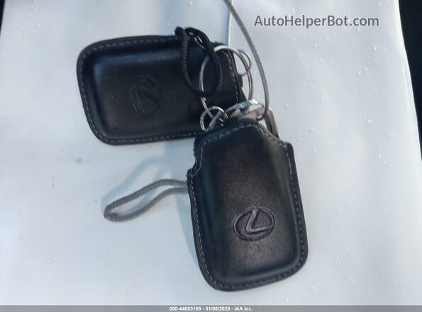 JTHDA1D29N5122574 2022 LEXUS IS 300 Red Vista del salpicadero