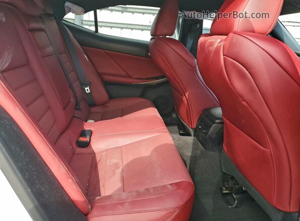 JTHGA1D28L5104111 2020 LEXUS IS White Widok tylnych siedzeń