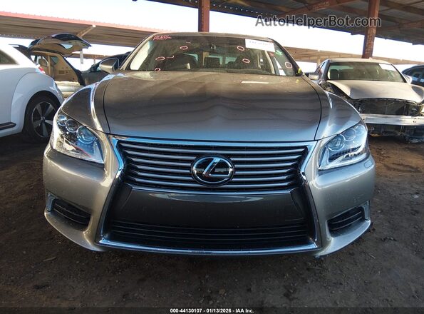 JTHGL1EF8H5057861 2017 LEXUS LS 460 Gray Rear interior view