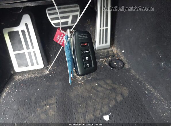 JTHGZ1B23M5044543 2021 LEXUS IS 350 Silver Widok deski rozdzielczej