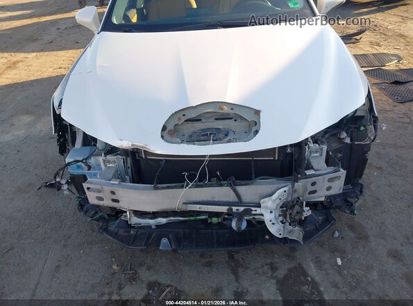 JTHKD5BH2H2294240 2017 LEXUS CT 200H White 