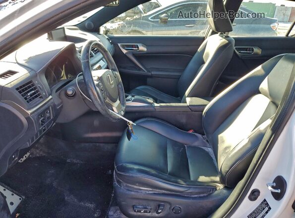 JTHKD5BH8H2301062 2017 LEXUS CT White Widok wnętrza z przodu