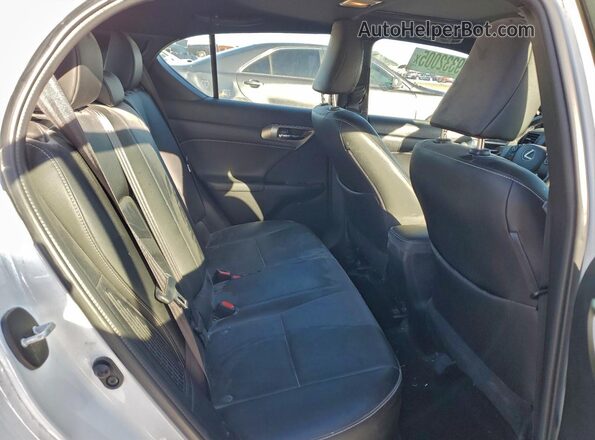 JTHKD5BH8H2301062 2017 LEXUS CT White Widok tylnych siedzeń