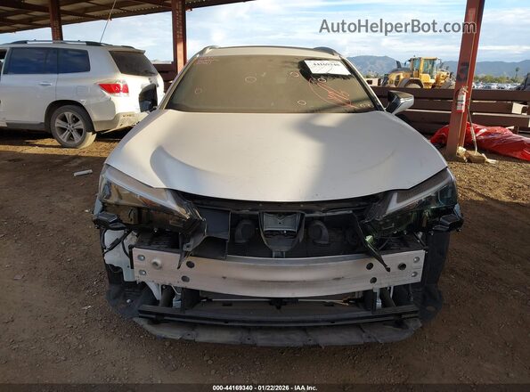JTHP6JBH9R2189009 2024 LEXUS UX 250H White Вид задньої частини салону
