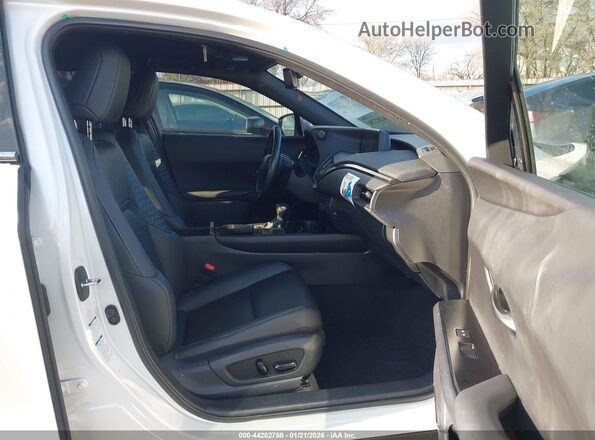 JTHP9JBH9M2053995 2021 LEXUS UX 250H White Вид салону спереду